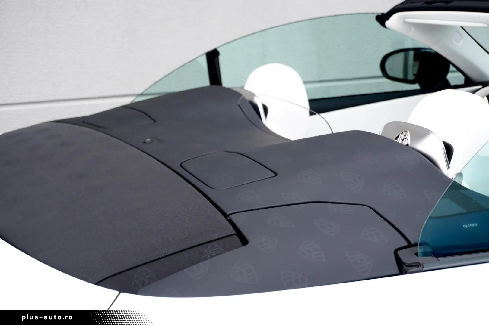 MERCEDES-BENZ SL 680 MAYBACH MONOGRAM SERIES WHITE AMBIENCE