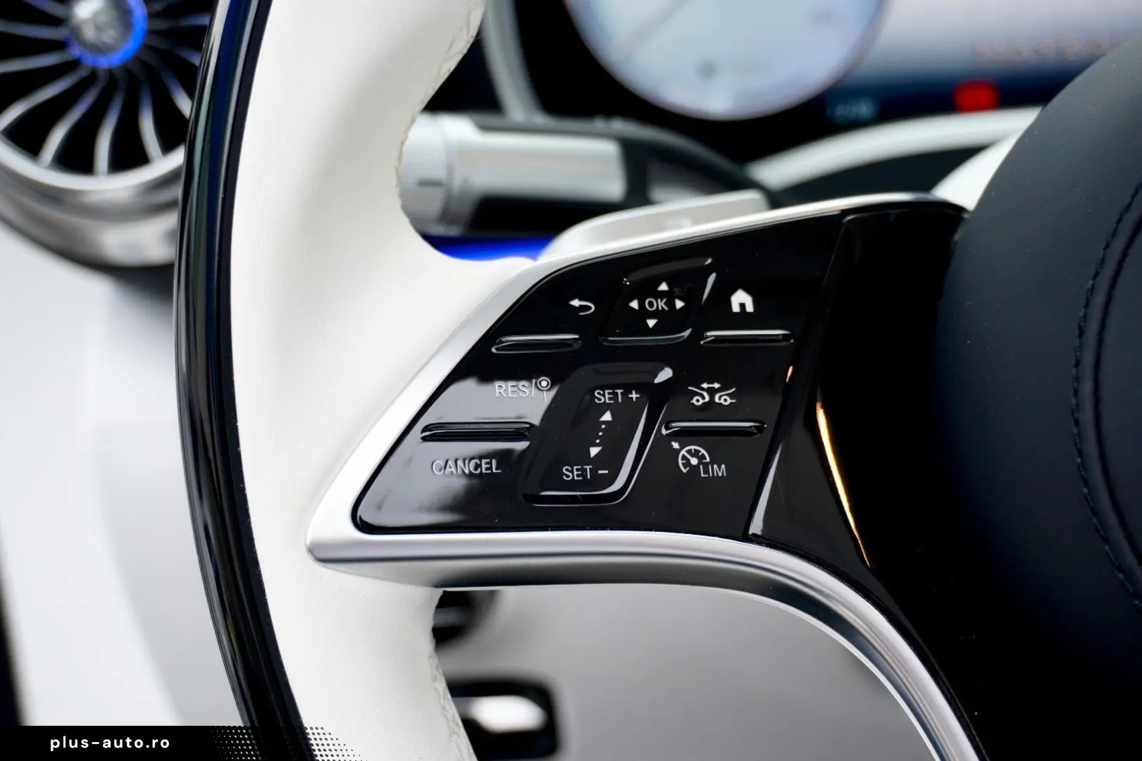 MERCEDES-BENZ SL 680 MAYBACH MONOGRAM SERIES WHITE AMBIENCE