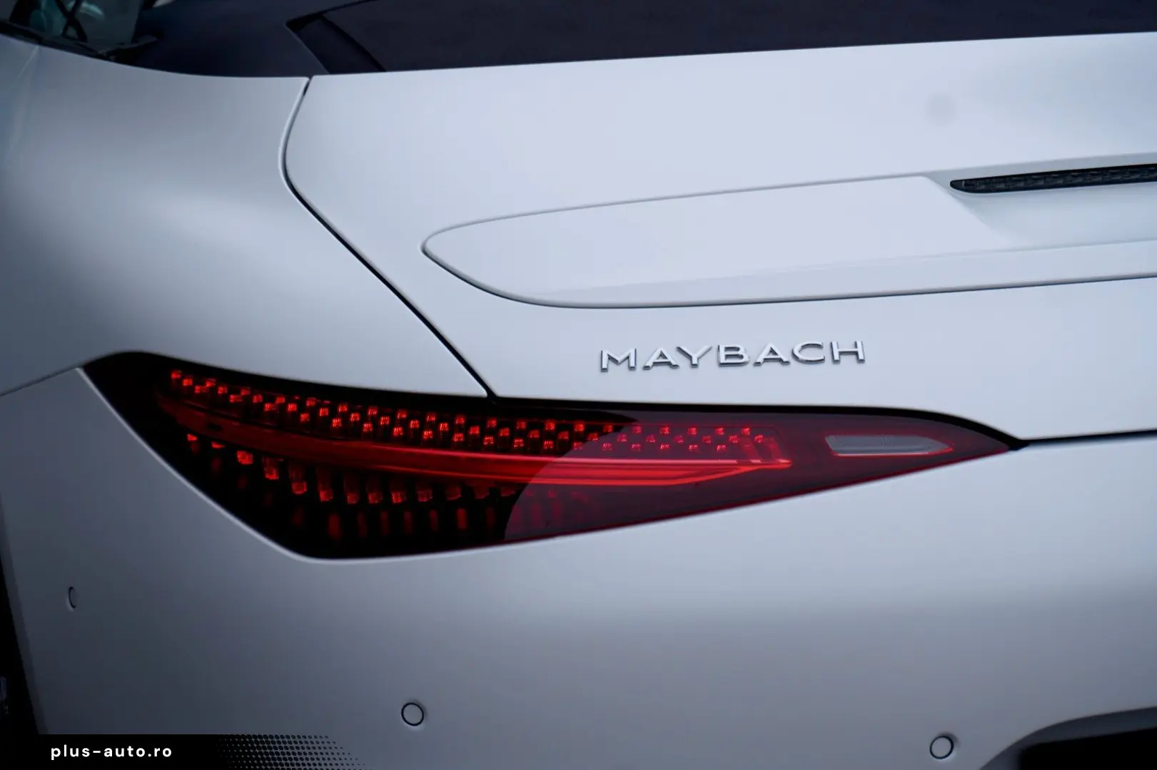 MERCEDES-BENZ SL 680 MAYBACH MONOGRAM SERIES WHITE AMBIENCE