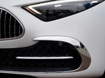 MERCEDES-BENZ SL 680 MAYBACH MONOGRAM SERIES WHITE AMBIENCE