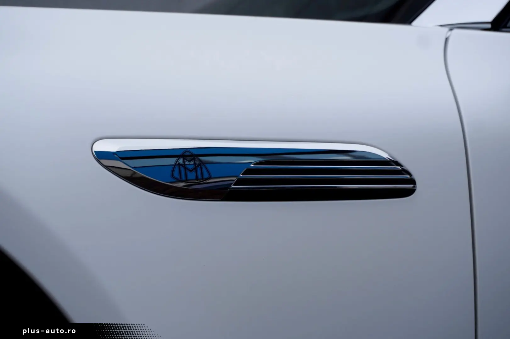 MERCEDES-BENZ SL 680 MAYBACH MONOGRAM SERIES WHITE AMBIENCE