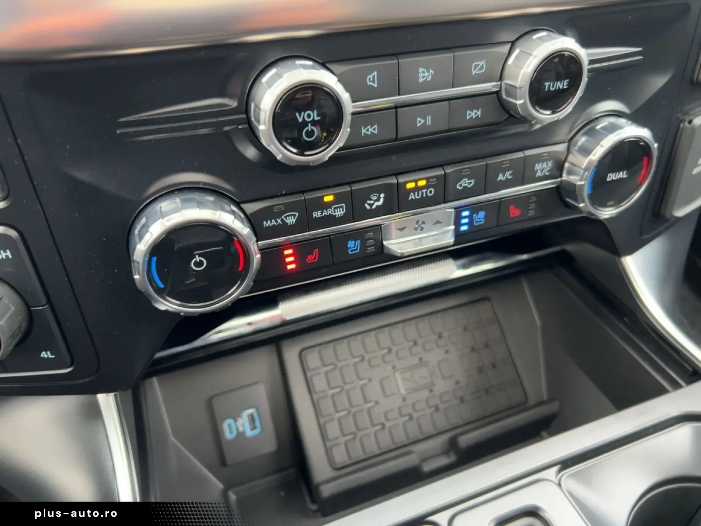 FORD F-150 RAPTOR LAUNCH EDITION SUPERCREW LEDER PANO