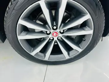 JAGUAR E-PACE 2019 2.0D E6 4X4 Garantie 12 Luni Rate Avans 0