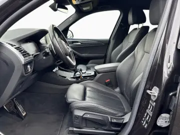 BMW X3 xDr 20dA M SPORT LivePl LED AHK Kam 19  SHZ