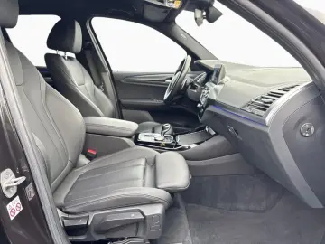 BMW X3 xDr 20dA M SPORT LivePl LED AHK Kam 19  SHZ