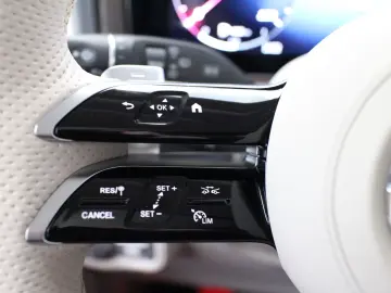 MERCEDES-BENZ G 450 d AMG Line Keyless Burmester