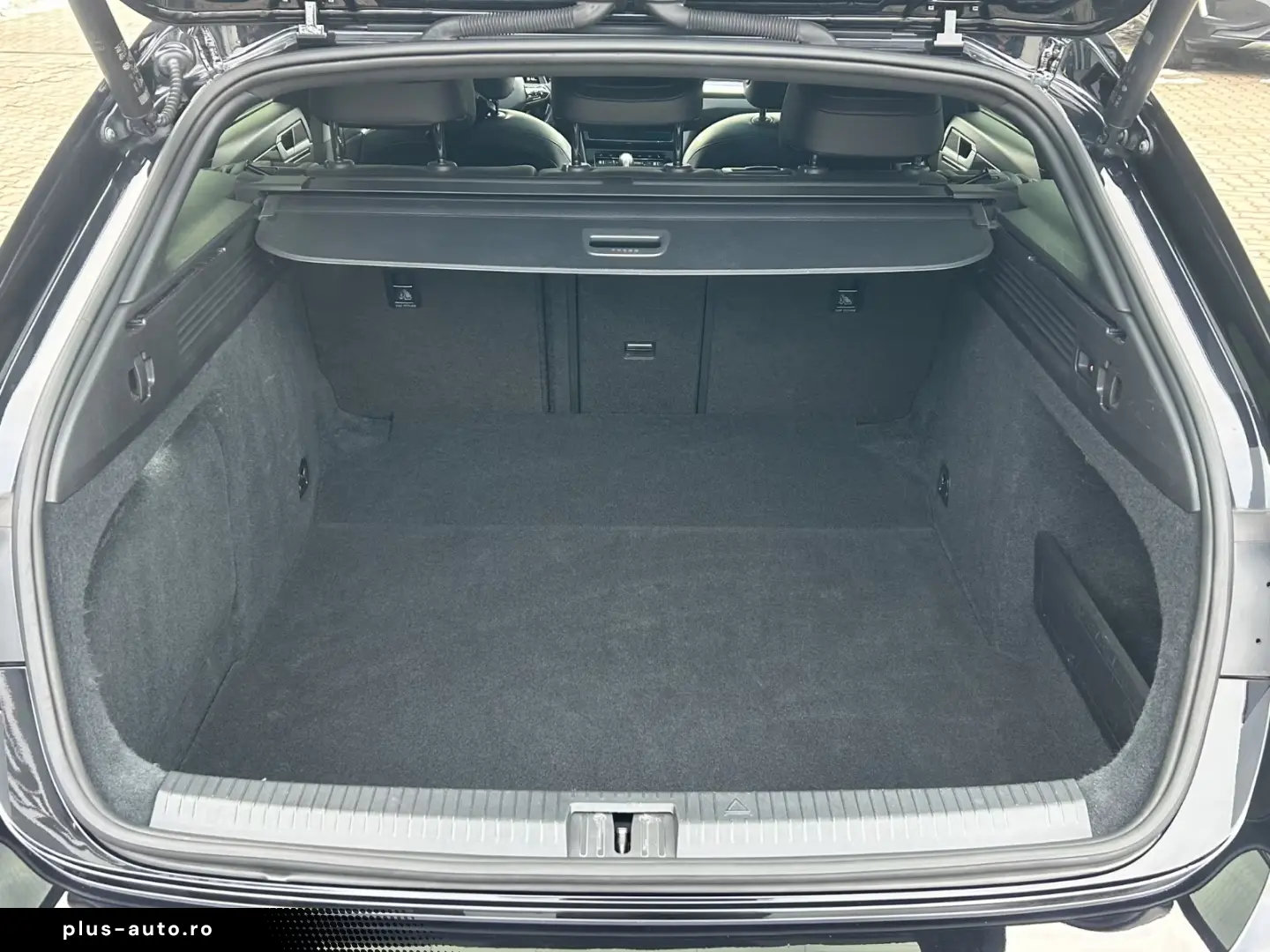 Volkswagen Arteon SB R 4M  Pano Matrix 360 AHK