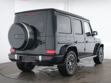MERCEDES-BENZ G 450 d AMG Massage Standhz SHD AHK 20 Zoll