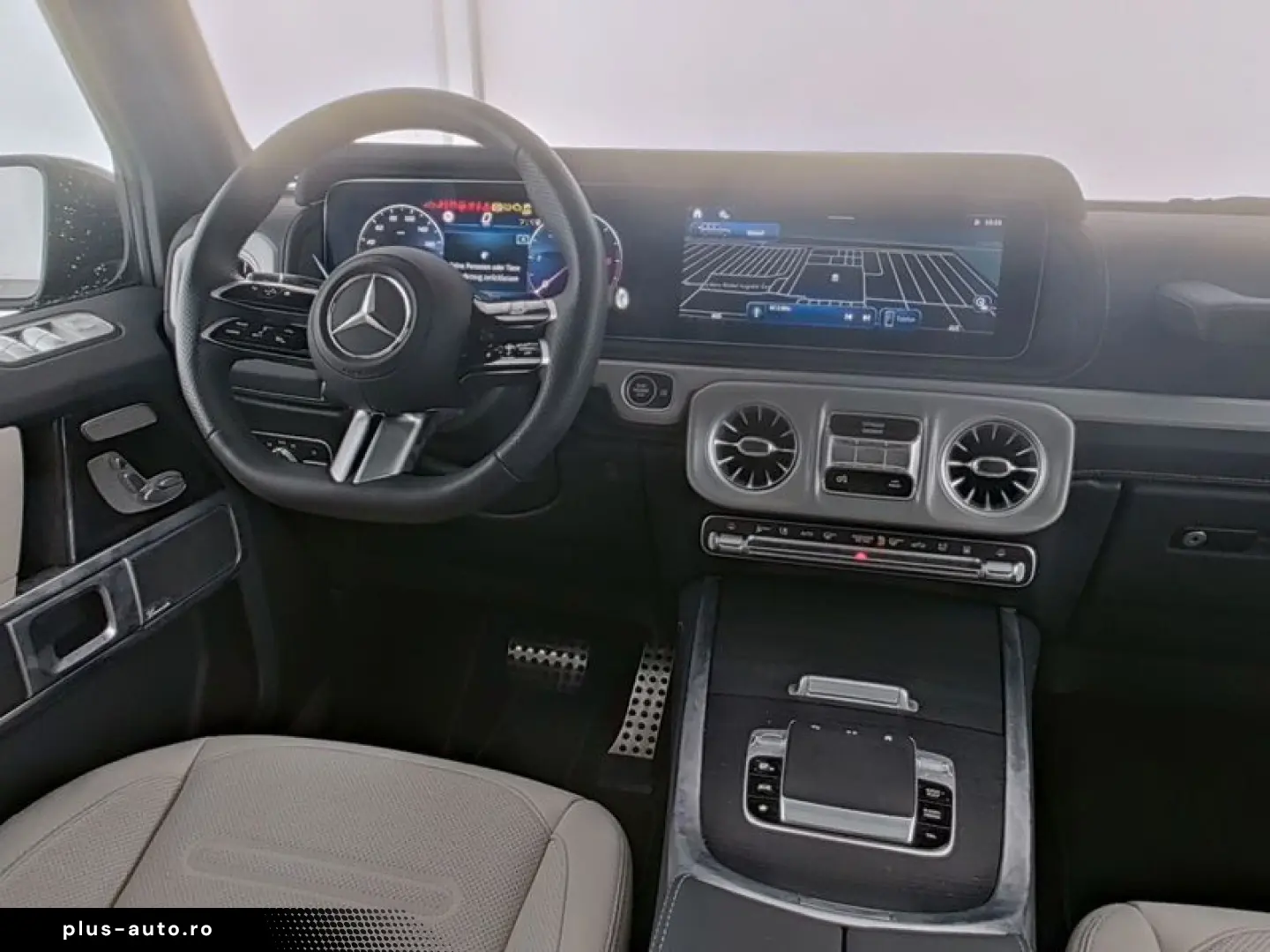 MERCEDES-BENZ G 450 d AMG Massage Standhz SHD AHK 20 Zoll
