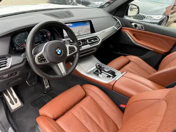 BMW X5 xDrive40d M-Sport Massage Panor. ACC 22