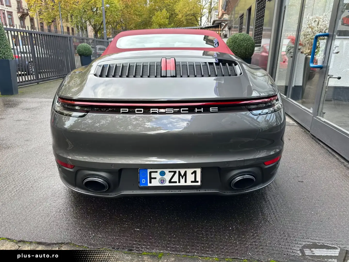 Porsche 911 Carrera Cabriolet