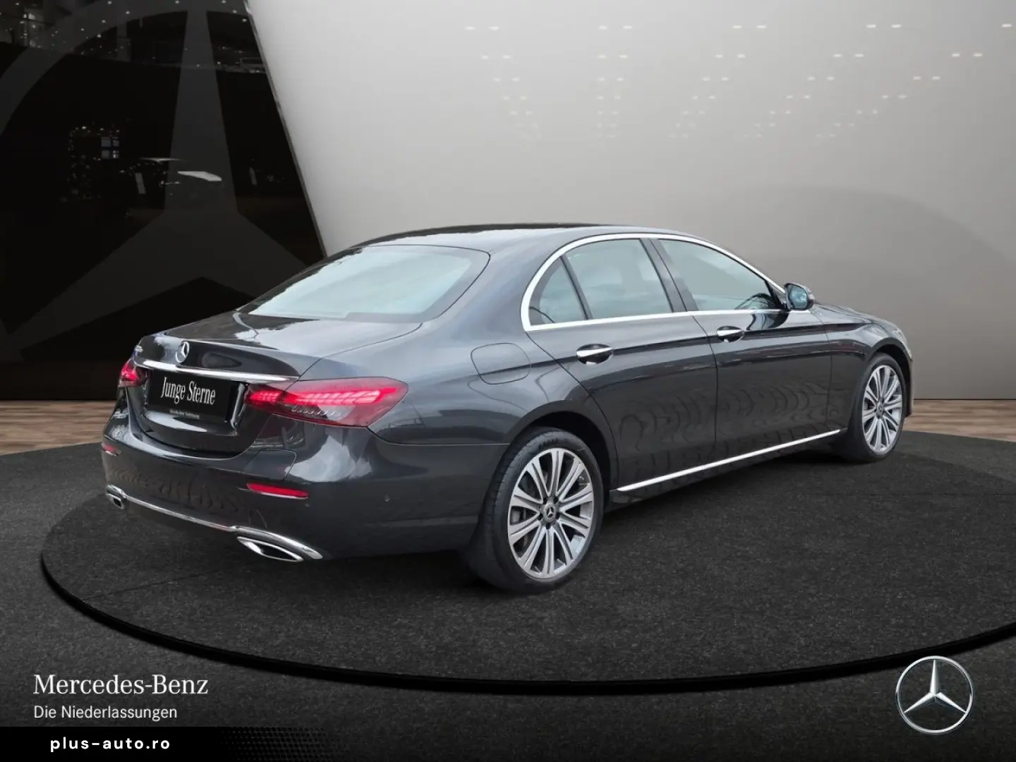 MERCEDES-BENZ E 300 e EXCLUSIVE LED Burmester RFK Totwinkel