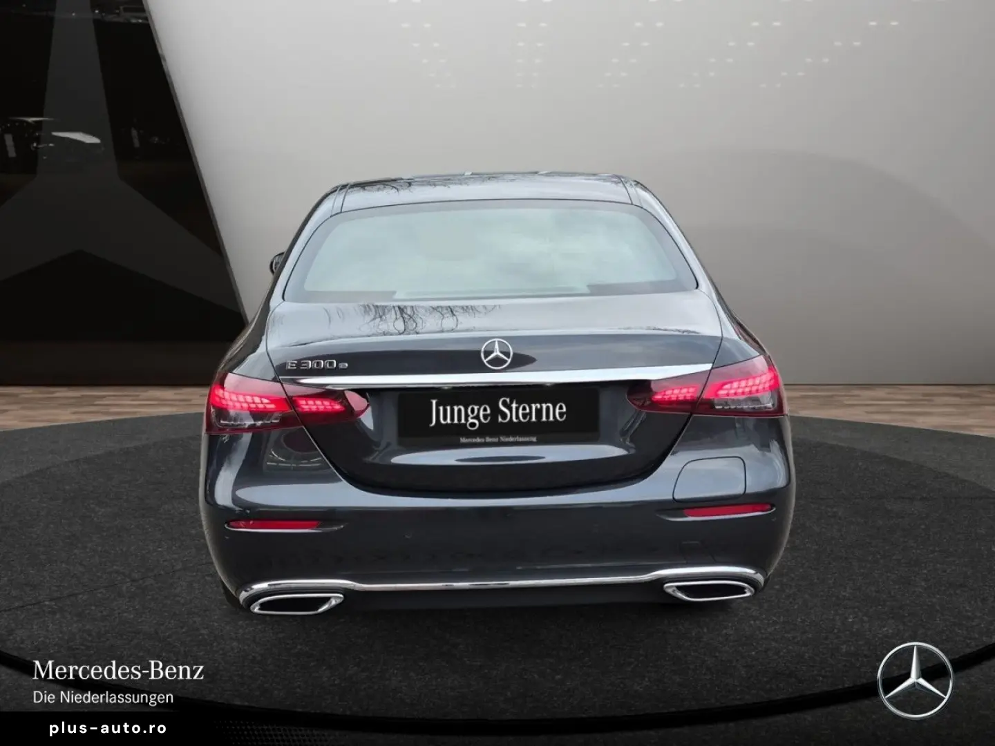 MERCEDES-BENZ E 300 e EXCLUSIVE LED Burmester RFK Totwinkel