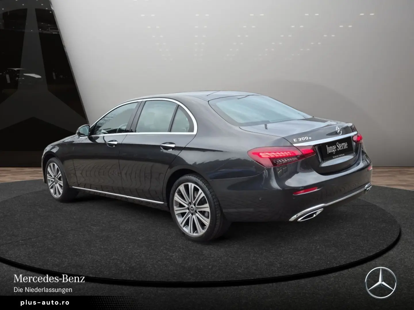 MERCEDES-BENZ E 300 e EXCLUSIVE LED Burmester RFK Totwinkel