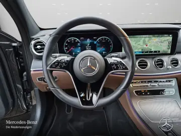 MERCEDES-BENZ E 300 e EXCLUSIVE LED Burmester RFK Totwinkel