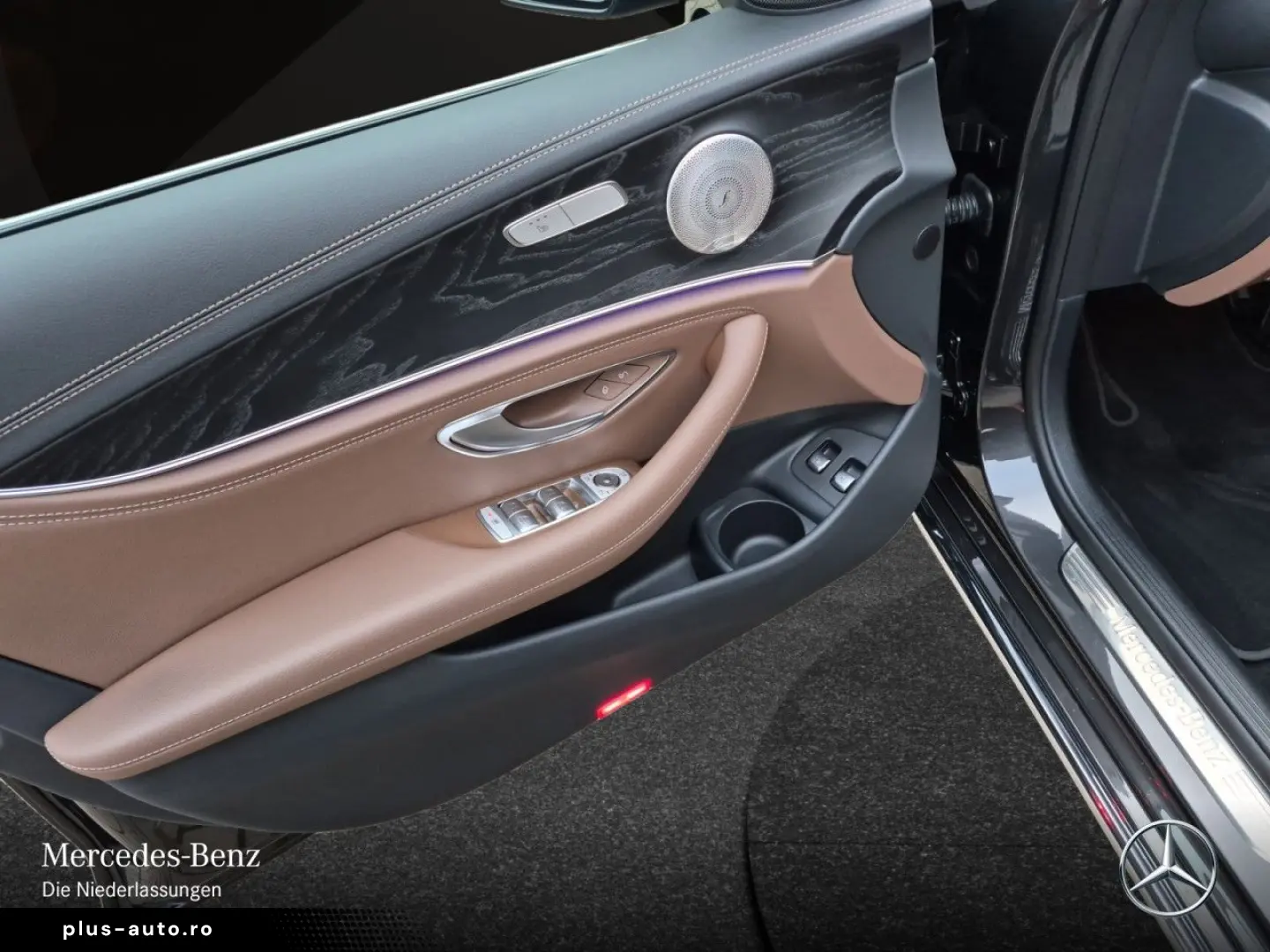MERCEDES-BENZ E 300 e EXCLUSIVE LED Burmester RFK Totwinkel