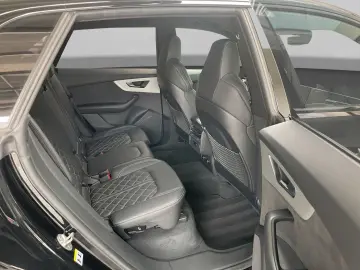 AUDI Q8 55TFSI e quattro S