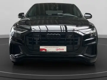 AUDI Q8 55TFSI e quattro S