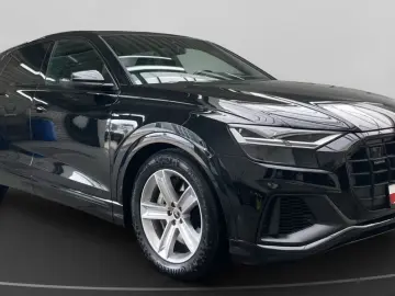 AUDI Q8 55TFSI e quattro S