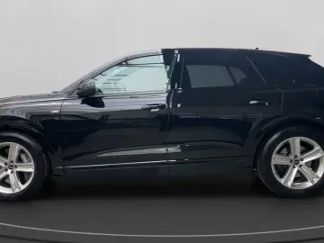 AUDI Q8 55TFSI e quattro S