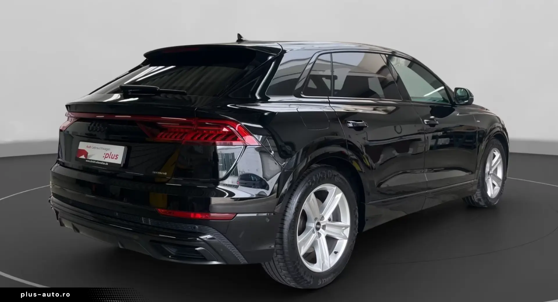 AUDI Q8 55TFSI e quattro S