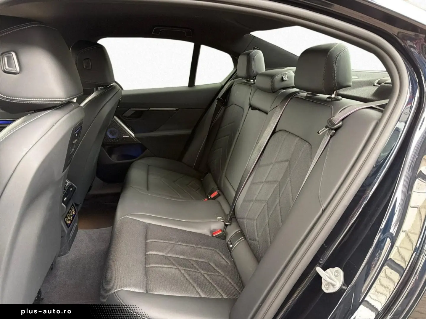 BMW 540d xDr MSp Bowers&W IconicGlow Carbon Ventilation 360