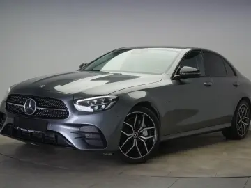 MERCEDES-BENZ E 300 e 9G-Tronic  AMG Navi Temp Kamera Side