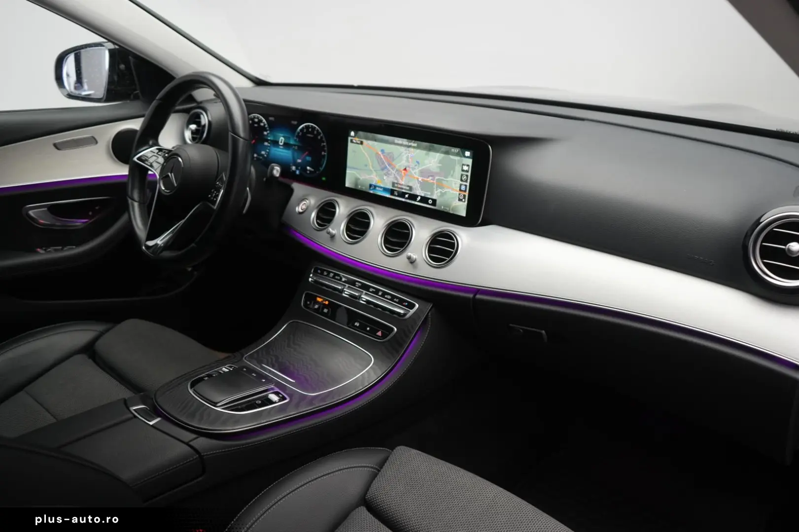 MERCEDES-BENZ E 300 e 9G-Tronic  AMG Navi Temp Kamera Side