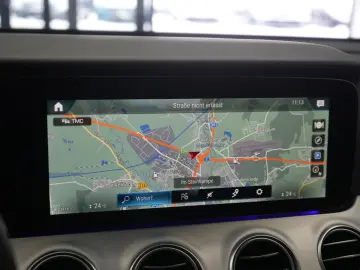 MERCEDES-BENZ E 300 e 9G-Tronic  AMG Navi Temp Kamera Side