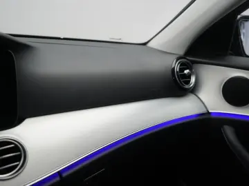 MERCEDES-BENZ E 300 e 9G-Tronic  AMG Navi Temp Kamera Side