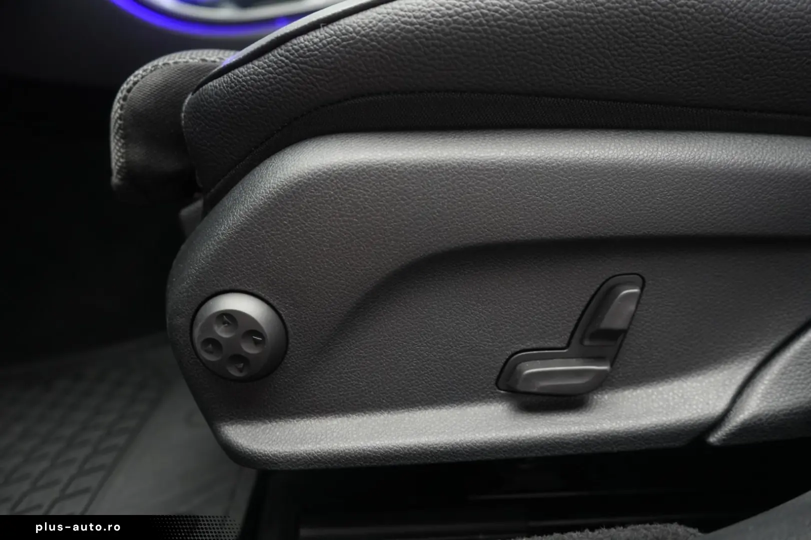 MERCEDES-BENZ E 300 e 9G-Tronic  AMG Navi Temp Kamera Side