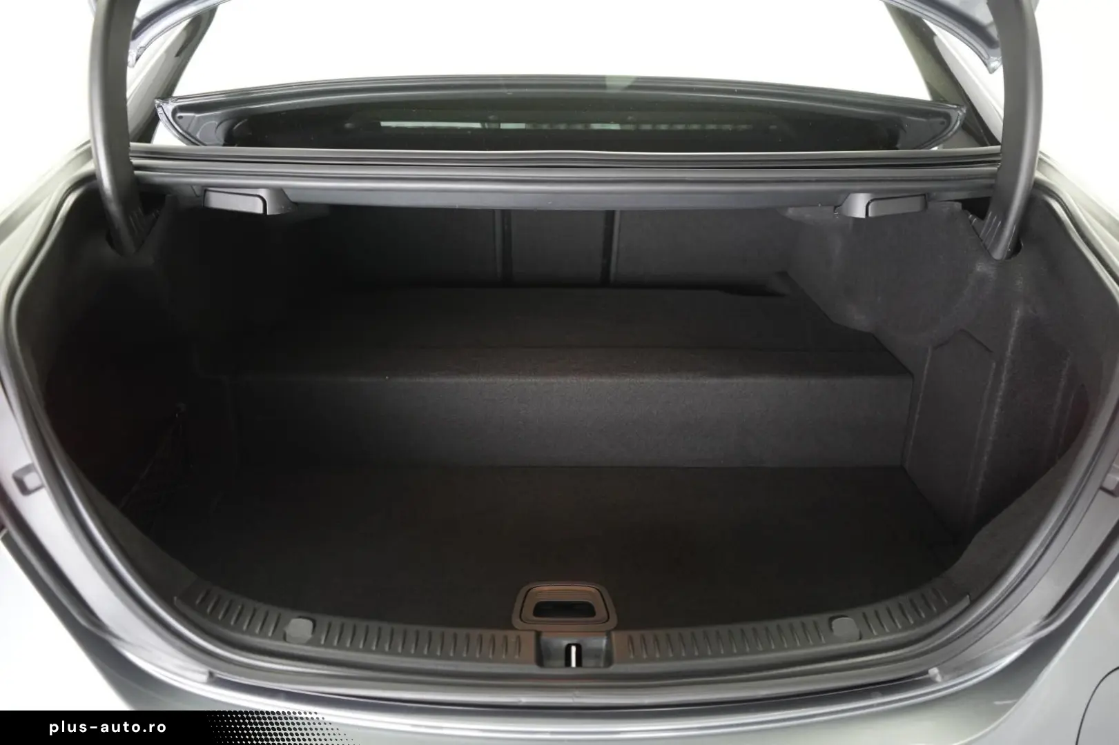 MERCEDES-BENZ E 300 e 9G-Tronic  AMG Navi Temp Kamera Side