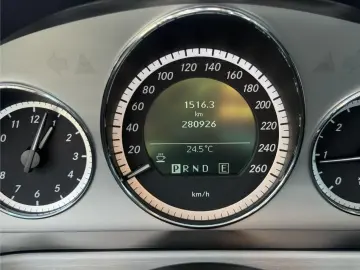 Mercedes-Benz E 220  2011