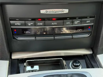 Mercedes-Benz E 220  2011