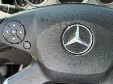 Mercedes-Benz E 220  2011