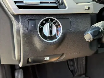 Mercedes-Benz E 220  2011