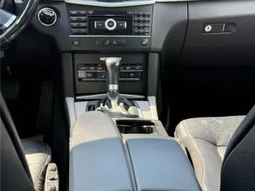 Mercedes-Benz E 220  2011