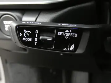 Porsche 911 Carrera Cabrio LIFT CHRONO DESIGN LED BOSE