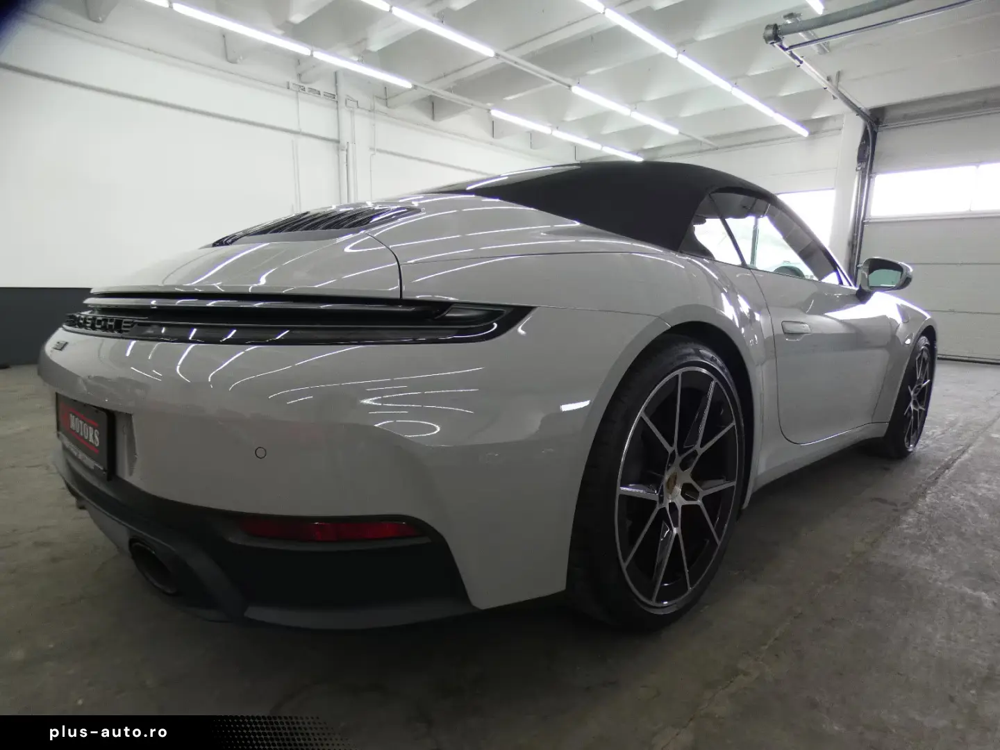 Porsche 911 Carrera Cabrio LIFT CHRONO DESIGN LED BOSE