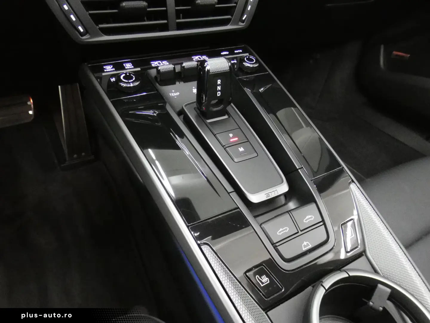 Porsche 911 Carrera Cabrio LIFT CHRONO DESIGN LED BOSE