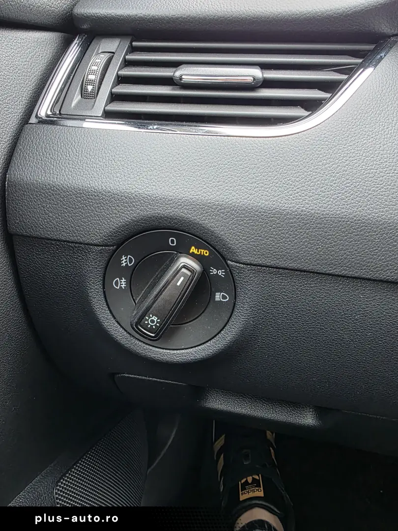 Skoda Octavia  2020  1.5 Benzina 150 cp  Cutie automata