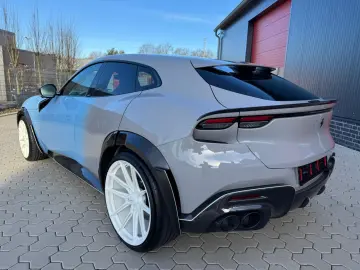 Ferrari Purosangue Novitec Esteso