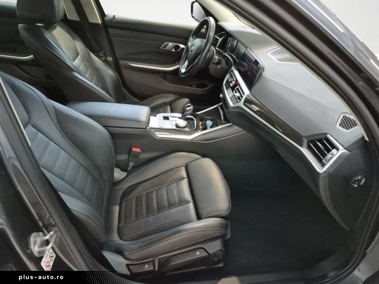 BMW 320i Automatik Navi Bluetooth PDC MP3 Schn. Klim