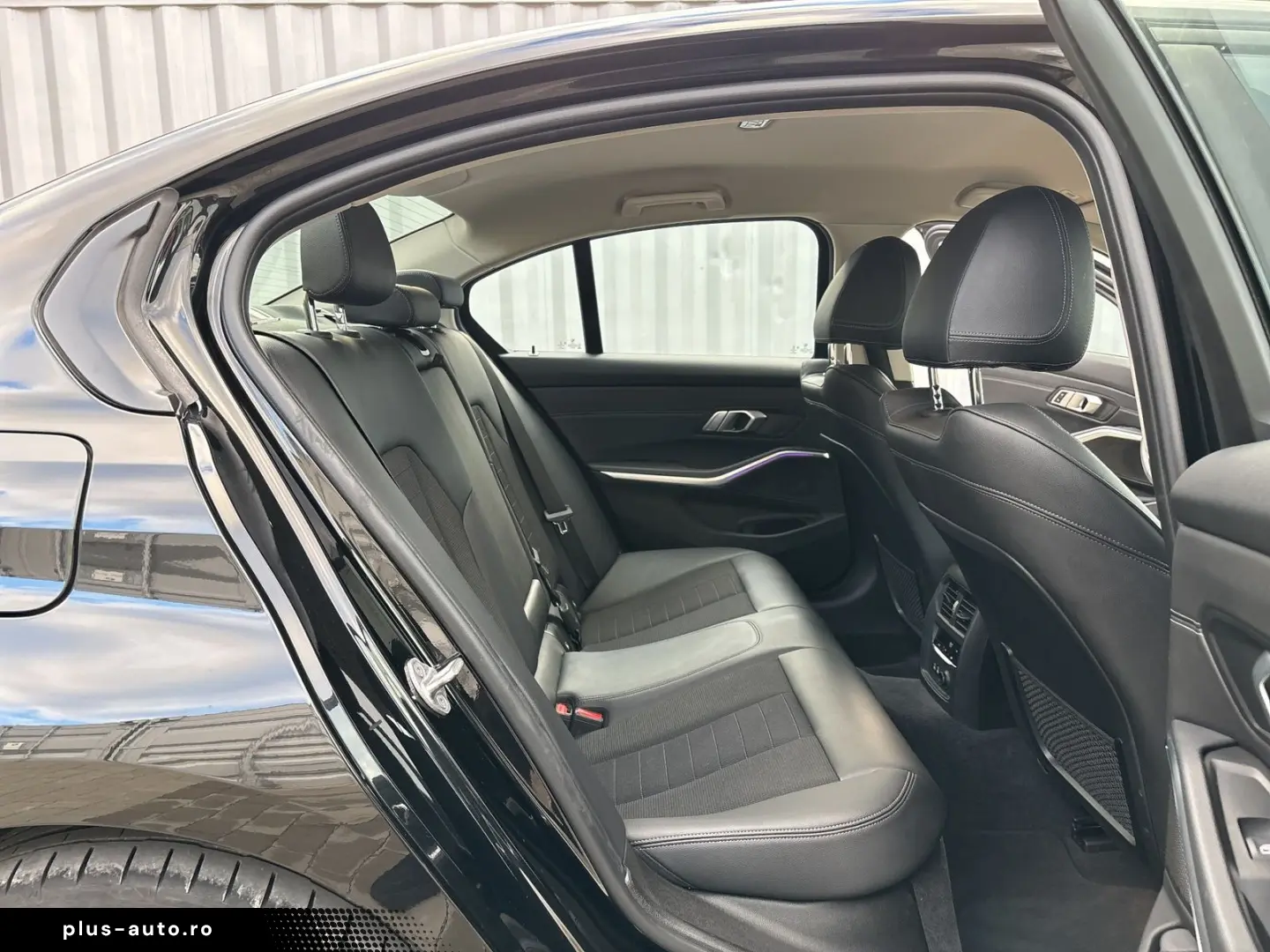 BMW 320i Limousine LED LC Prof Komfort Ambiente SHZ