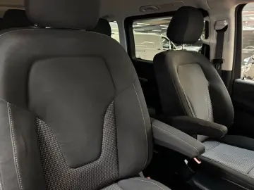 MERCEDES-BENZ V 220 d lang Style elektr. Türen Multibeam AHK