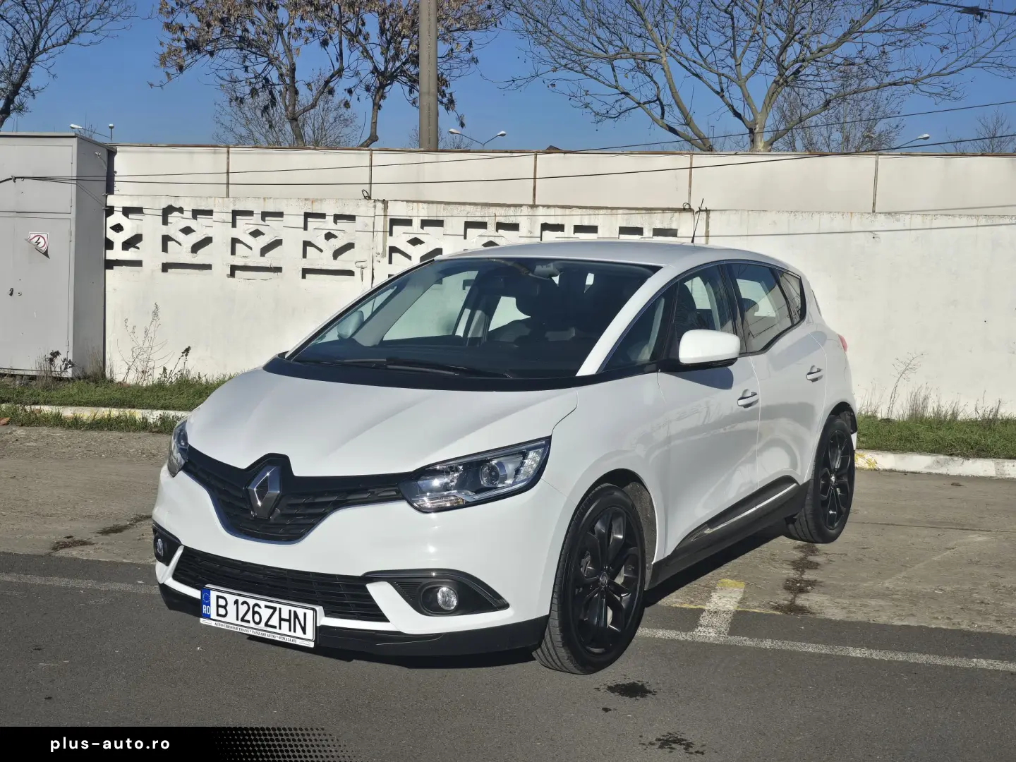 Renault Scenic  2017  105687Km