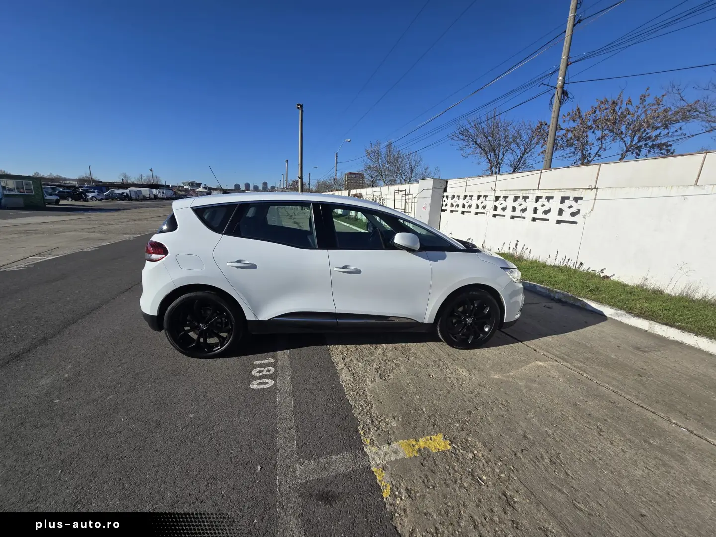 Renault Scenic  2017  105687Km