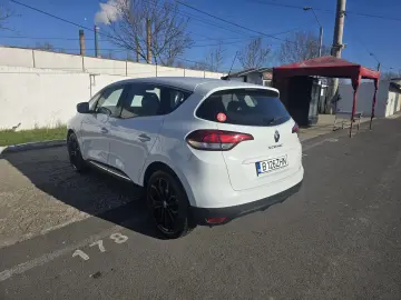 Renault Scenic  2017  105687Km