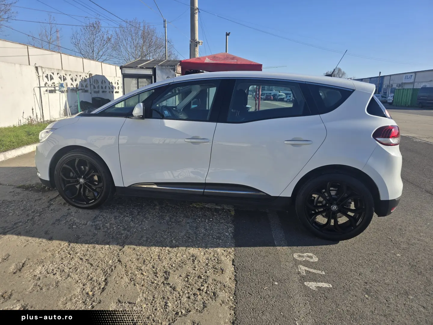 Renault Scenic  2017  105687Km