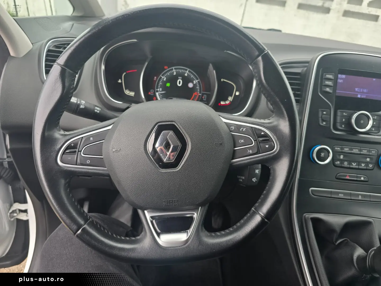 Renault Scenic  2017  105687Km